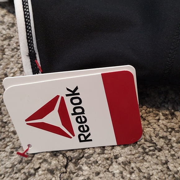 NWT Reebok XL (14/16) Reversible Sports Bra - Picture 3 of 5